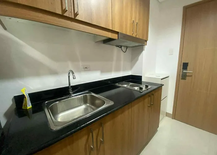 公寓 Cozy Staycation Near Ayala Makati 马尼拉
