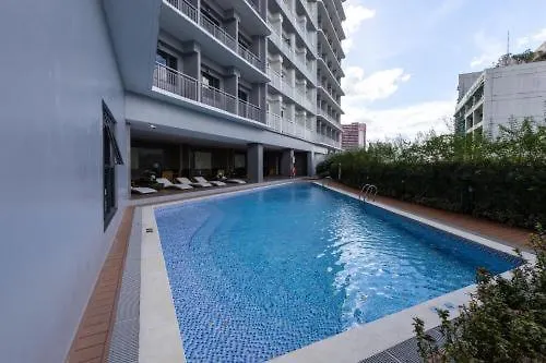 Cozy Staycation Near Ayala Makati